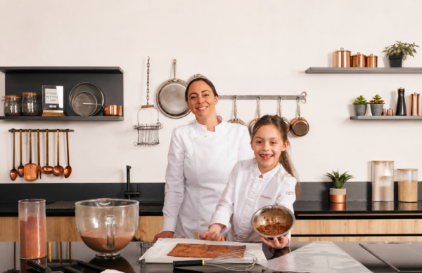 Nina Métayer publie « Des gâteaux en famille », la pâtisserie en héritage Nina metayer 2